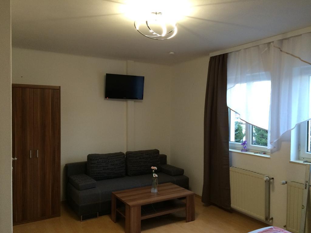 Enns Sleep Gasthaus Backhendlstation Room photo