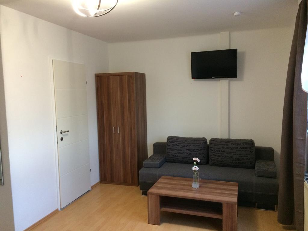 Enns Sleep Gasthaus Backhendlstation Room photo